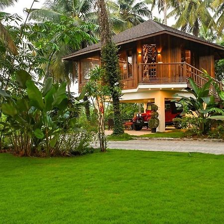 Villa Woods & Palms Pollāchi Extérieur photo